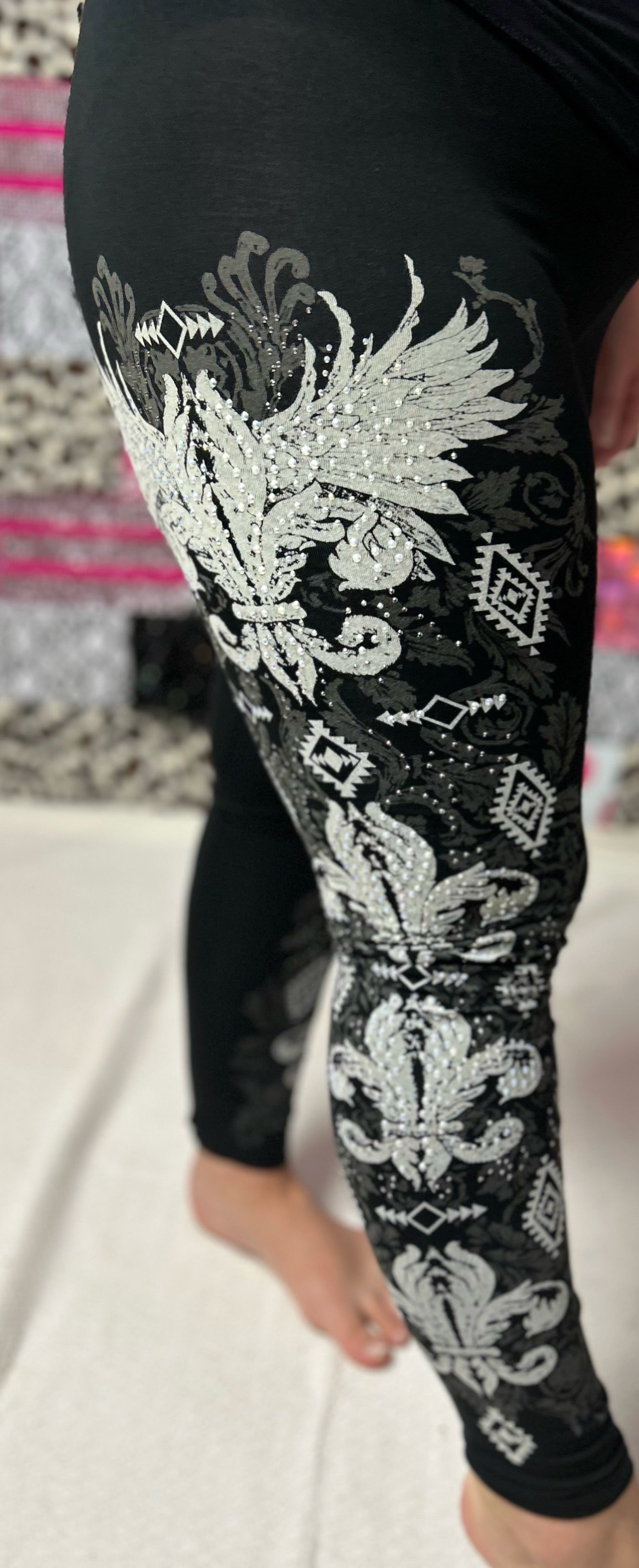 Stylish Fleur De Lis Leggings: The Perfect Blend of Fashion and Comfort